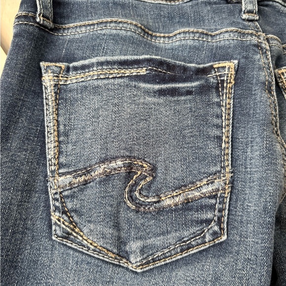 Silver Jeans Co. Women’s Tuesday Low Rise Slim Bootcut Jeans - Picture 11 of 11